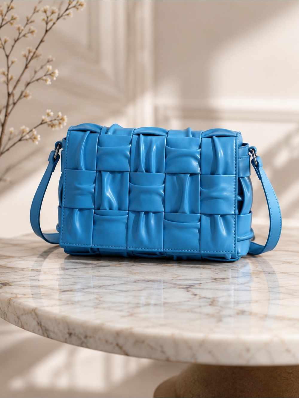 Women's leather Crossbody Bag in Bright Blue